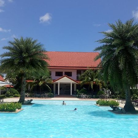 Armonia Village Resort And Spa Chumphon Exterior foto