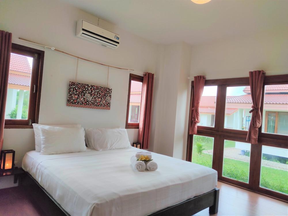 Armonia Village Resort And Spa Chumphon Exterior foto