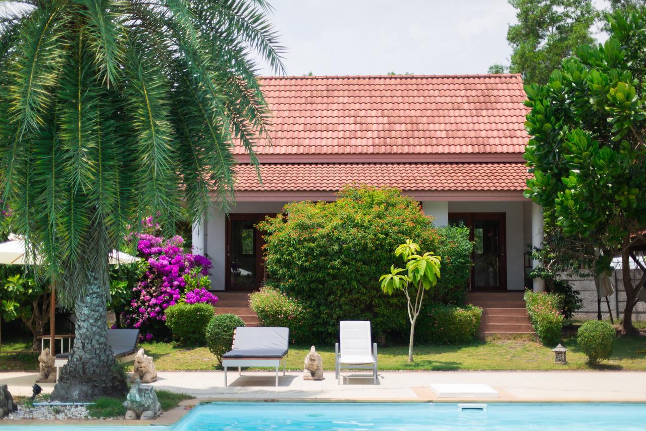 Armonia Village Resort And Spa Chumphon Exterior foto